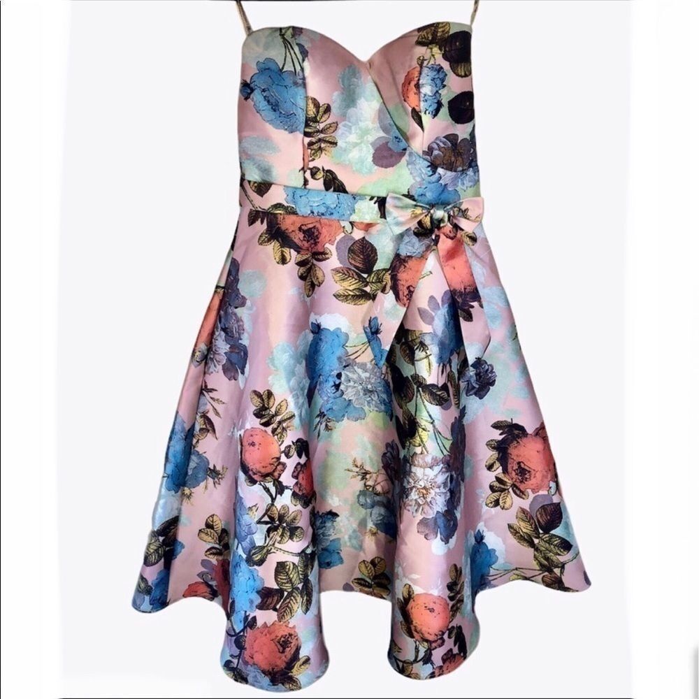 Chi Chi London Elmaya Sweetheart Neckline Dress 2